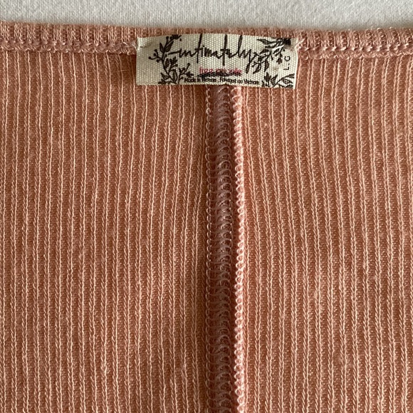 Free People Intimately ribbed lightweight cardigan sweet peach - Picture 3 of 11